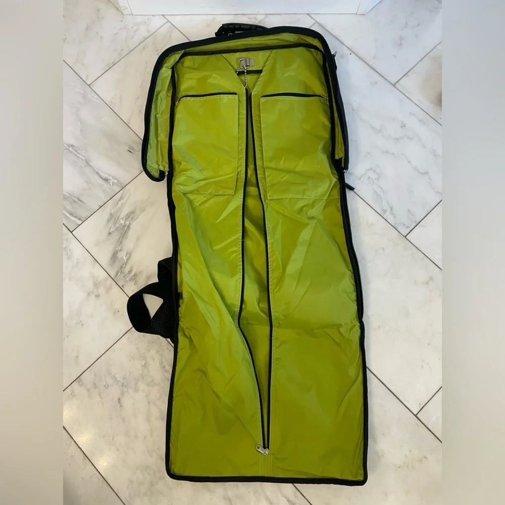 Ossington NY convertible folding garment travel bag shoulder back & hand straps